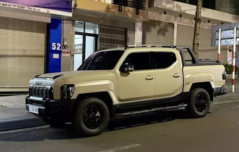 Bắt gặp Kia Tasman 2025 lăn bánh trên đường phố Việt: Biển số Campuchia, là bản X-Pro chuyên off-road
