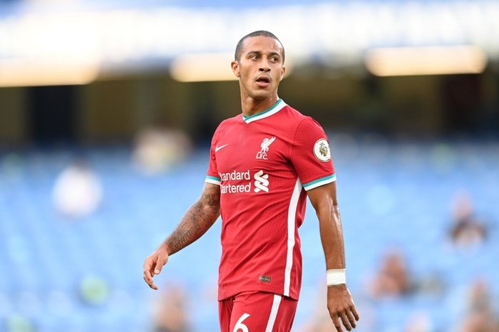 Cầu thủ Liverpool biểu cảm 'hoang mang' như Zidane sau khi xem Arnold nã 'rocket'