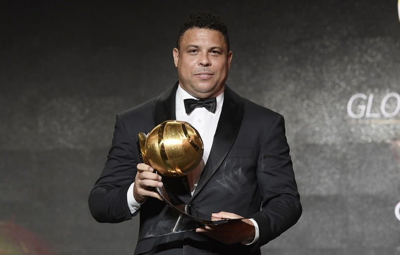 Ronaldo 'béo' chỉ ra cầu thủ xứng đáng nhất với QBV 2022