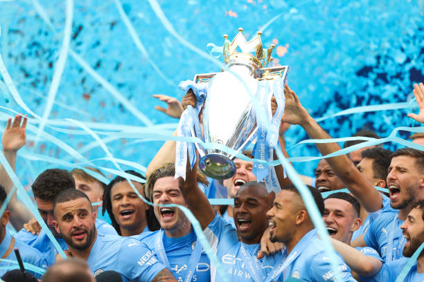 Ngược dòng nghẹt thở Villa, Man City đăng quang Ngoại hạng Anh trong kịch tính