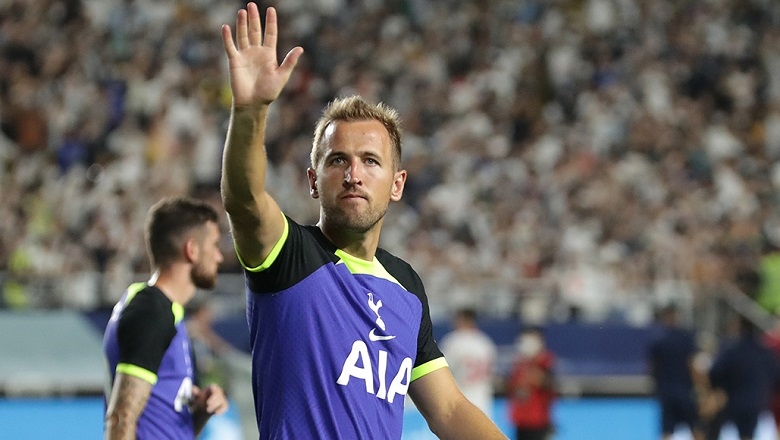 Conte nổi điên khi thấy Harry Kane bị 'gã khổng lồ' chiêu mộ