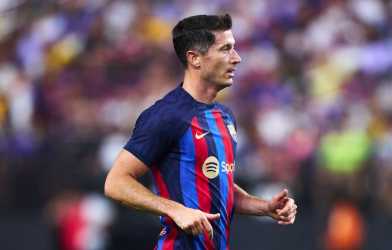 Vừa sang Barca, Lewandowski đã nhận thất bại 'muối mặt' trong sự nghiệp