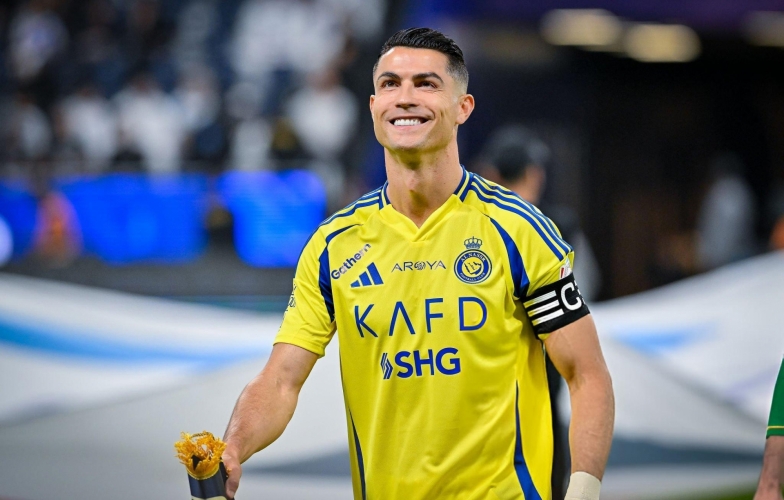 Ronaldo được CLB Brazil 'mời' đá FIFA Club World Cup