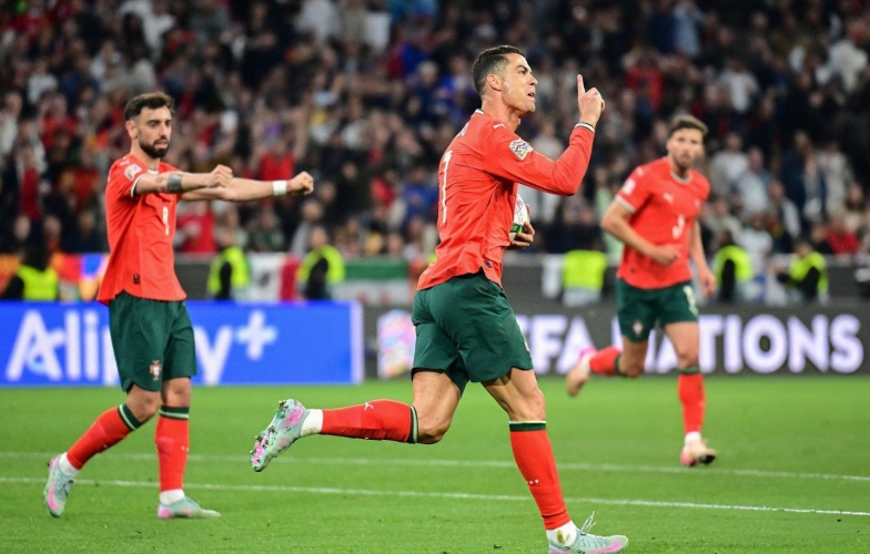 Trực tiếp Bồ Đào Nha 2-2 Tây Ban Nha: Ronaldo lên tiếng