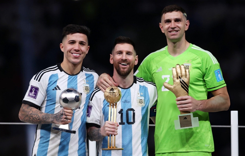 Messi nhận tin dữ từ đồng đội thân tín ở tuyển Argentina