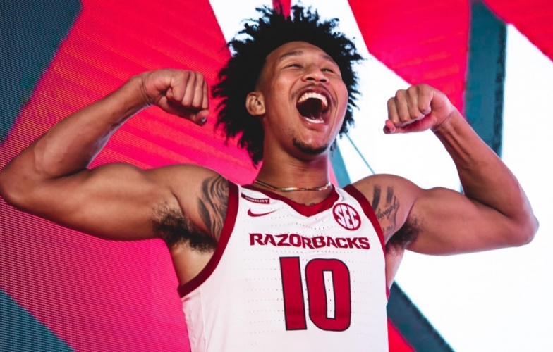 Sao bóng rổ gốc Việt bỏ đại học để gia nhập giải bóng rổ nhà nghề NBA