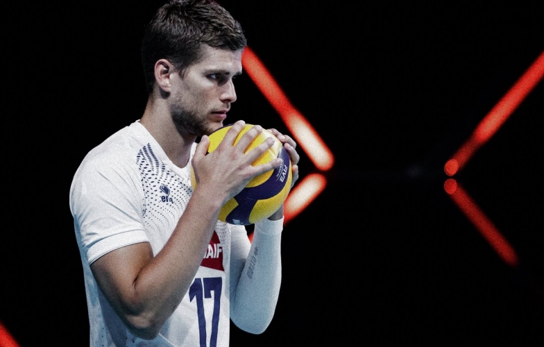 Trai đẹp Clevenot tỏa sáng, tuyển nam Pháp đè bẹp ĐKVĐ châu Âu tại VNL 2022