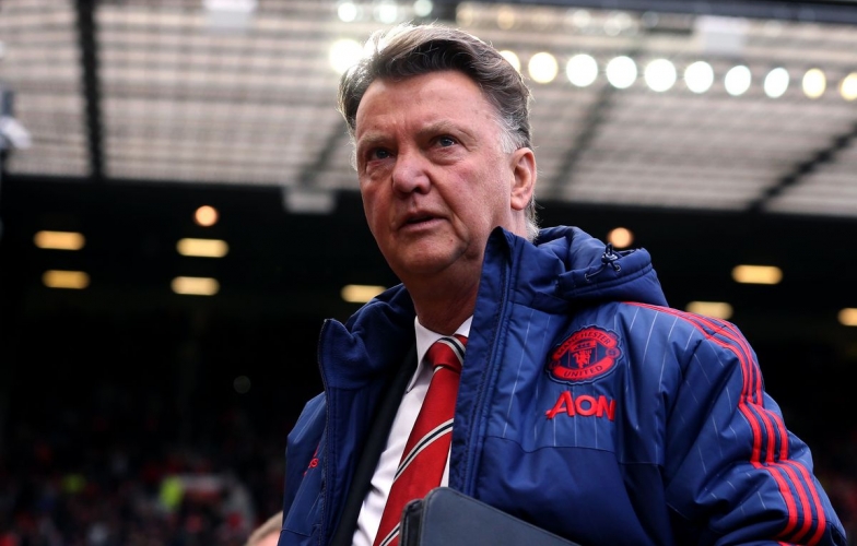 Man United động viên HLV Van Gaal sau tin dữ