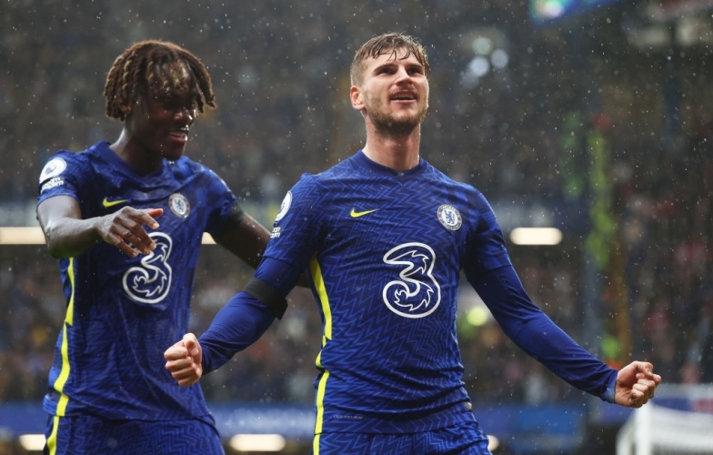 Chelsea vươn lên dẫn đầu BXH Ngoại hạng Anh