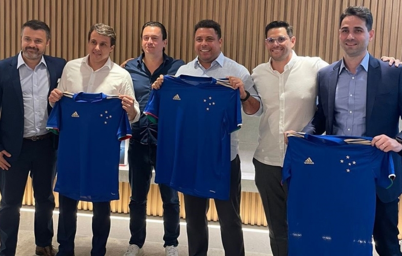 Ronaldo chính thức mua lại đội bóng đã làm nên tên tuổi của mình