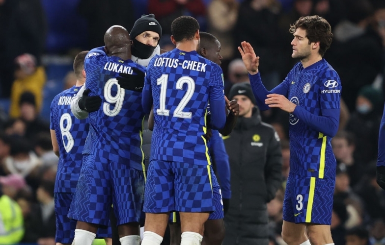 Chelsea đánh bại Tottenham, đặt một chân vào chung kết League Cup