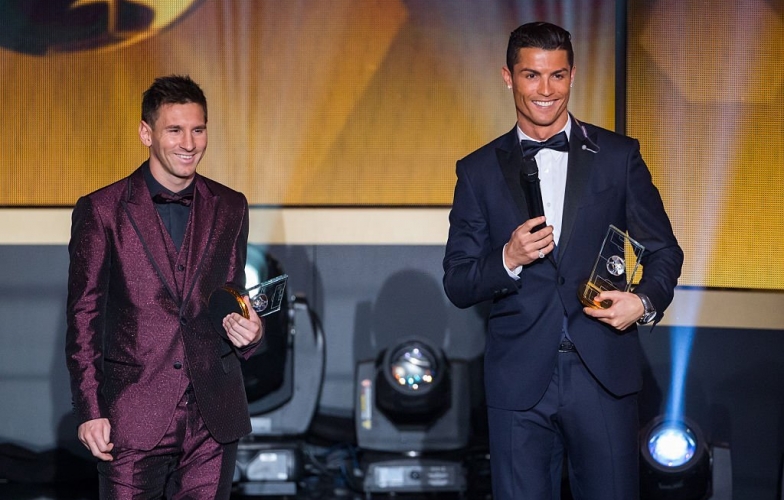 Sếp lớn tuyên bố thẳng về khả năng đưa Ronaldo và Messi về cùng đội