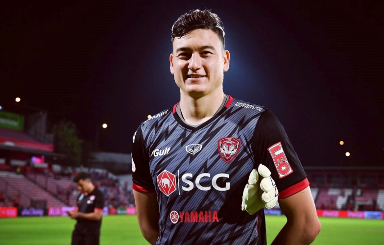 HLV Cerezo Osaka chỉ ra vấn đề của Văn Lâm