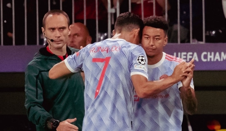 Thái độ của các sao MU với Lingard sau sai lầm nghiêm trọng