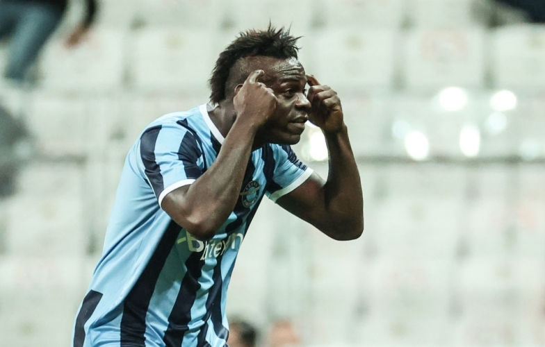 Balotelli 'trả thù' 8 năm chưa muộn