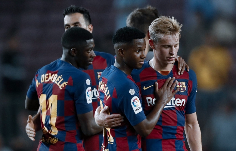 Liên tục 'bán lúa non', tương lai đen tối đang chờ Barca