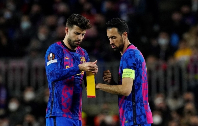 Bế tắc với De Jong, Barca buộc công thần giảm lương