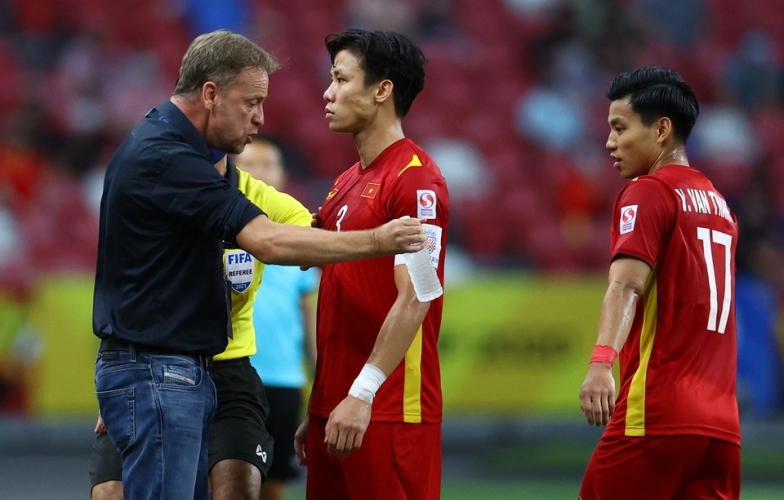 ĐỘC QUYỀN - HLV Thái Lan: 'Thay vì đổ lỗi cho trọng tài, chúng ta phải biết học cách thất bại'