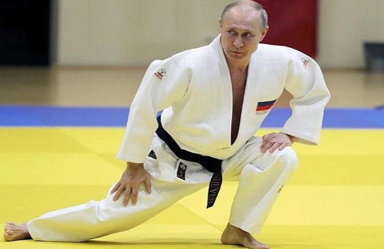 Liên đoàn Judo quốc tế 'tước' chức chủ tịch danh dự của ông Putin