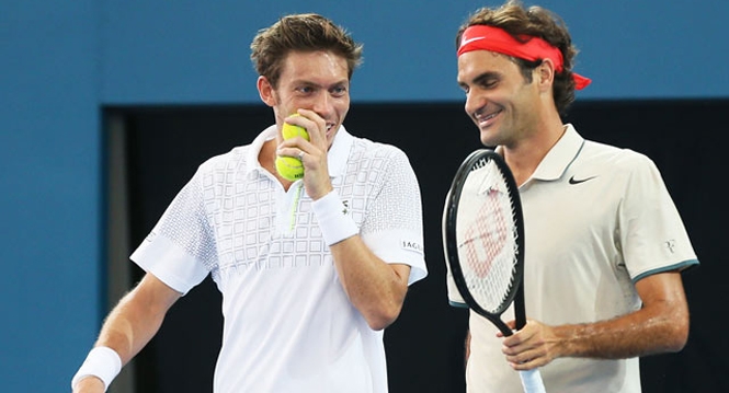 Roger Federer tốc hành vào tứ kết Brisbane International 2014