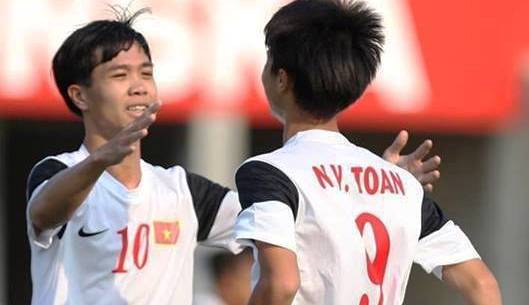 Cúp Tứ hùng 2014: Chờ bộ đôi Công Phượng - Văn Toàn tỏa sáng