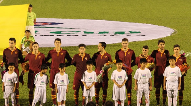 Những điểm nhấn bên lề trận mở màn của U19 Việt Nam
