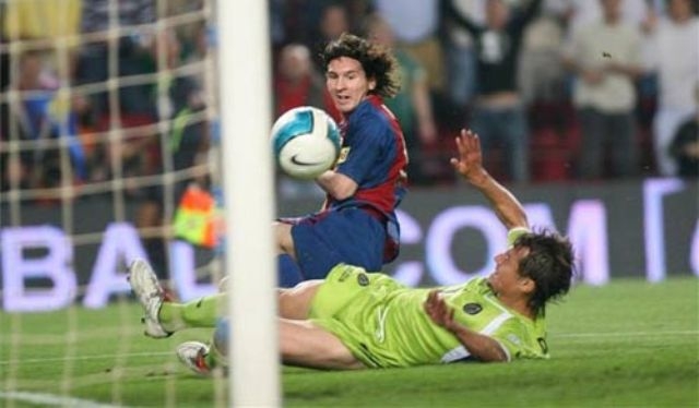 Video bóng đá: Messi tái hiện siêu phẩm của Maradona vào lưới Getafe 7 năm trước