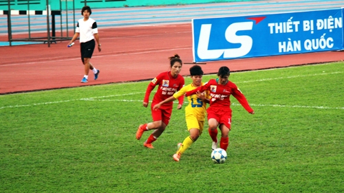 Giải bóng đá nữ Vô địch quốc gia: Phong Phú Hà Nam lên ngôi đầu bảng