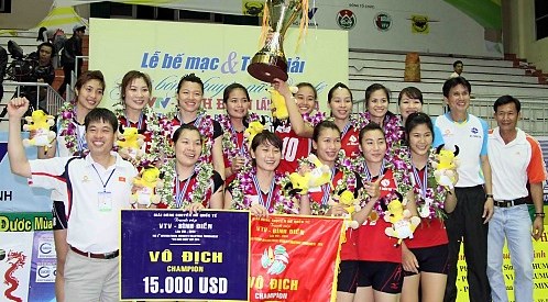 Chung kết VTV Bình Điền 2014: Thông Tin LienVietPostbank đăng quang