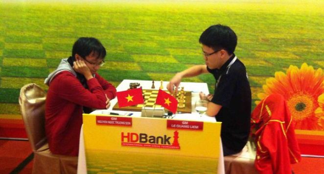 Đánh bại Quang Liêm, Trường Sơn lên ngôi đầu giải cờ vua HDBank 2014
