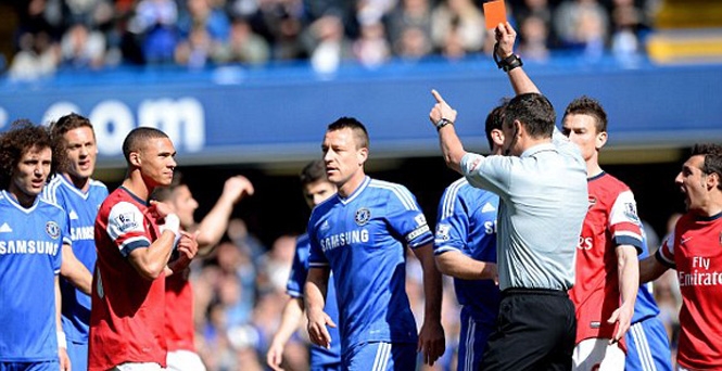 Trọng tài mắc lỗi nghiêm trọng ở trận Chelsea vs Arsenal