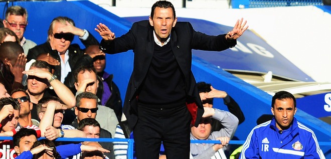 Bí quyết chiến thắng của Sunderland: 'Hãy phá kỷ lục của Mourinho cho tôi'