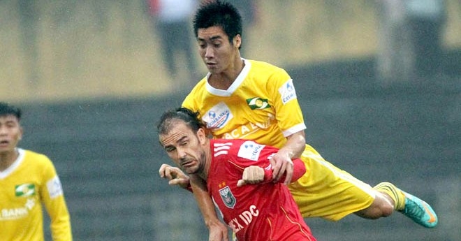 CĐV SLNA lập 'chảo lửa thành Vinh' giữa lòng Thủ Dầu Một