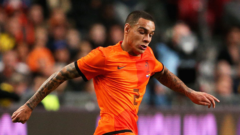 Danh sách sơ bộ Hà Lan: Có Sneijder không Van der Wiel
