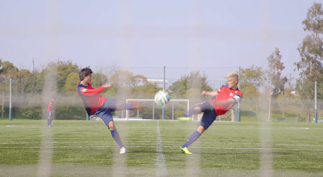 VIDEO: Sao J-League tái hiện cú sút đôi trong Tsubasa