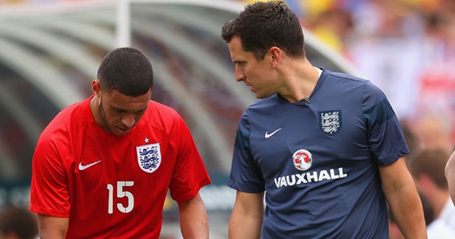 ĐT Anh đón nhận tin vui từ Oxlade-Chamberlain