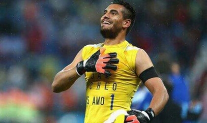 Giải mã dòng chữ trên áo của người hùng Argentina