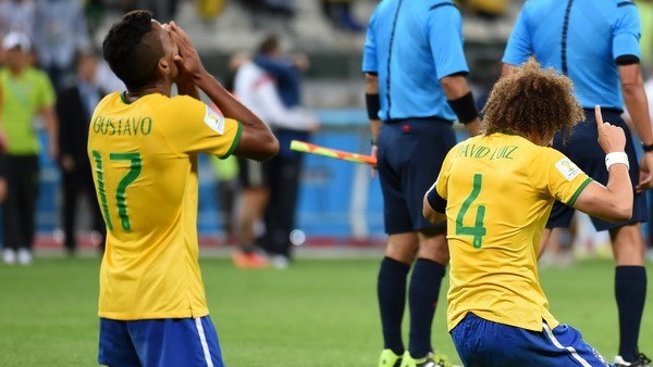 Cựu danh thủ thế giới bình luận về trận thua lịch sử của Brazil