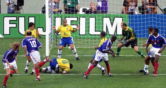 Video clip bàn thắng Pháp 3-0 Brazil (Chung kết World Cup 1998)