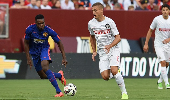 VIDEO: Màn trình diễn ấn tượng của Vidic trong ngày tái ngộ Man Utd
