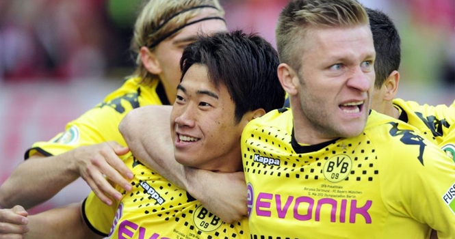 Trang chủ Dortmund quảng cáo văn hóa phẩm đồi trụy