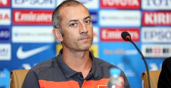 HLV Guillaume: Chúng tôi đến đây để giành vé dự U20 thế giới