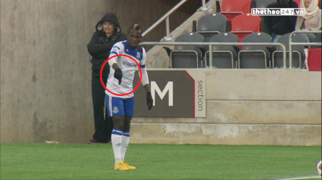 VIDEO: Siêu phẩm từ chấm phạt góc như David Beckham của cầu thủ vô danh