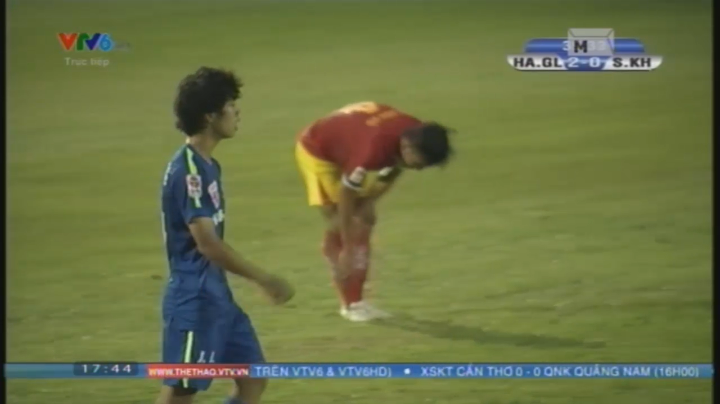 VIDEO: Công Phượng ghi bàn nâng tỷ số lên 2-0 cho HAGL