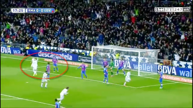 VIDEO: Phản ứng khó hiểu của Ronaldo khi Bale ghi bàn mở tỷ số