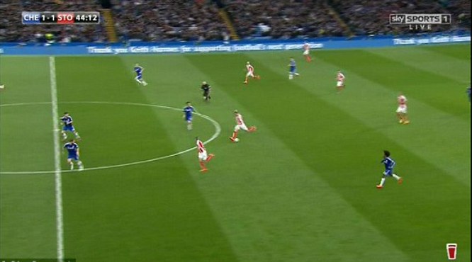 VIDEO: Siêu phẩm từ 60m của Charlie Adam vào lưới Chelsea