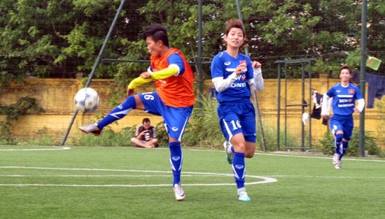 ĐT nữ Việt Nam hào hứng tập luyện chuẩn bị cho AFF Cup 2015