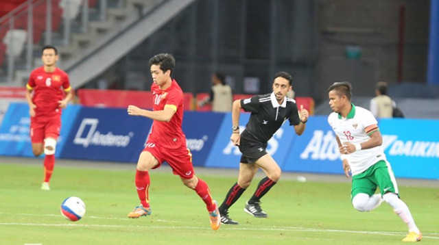 VIDEO: Màn trình diễn của Công Phượng trong trận đấu với U23 Indonesia