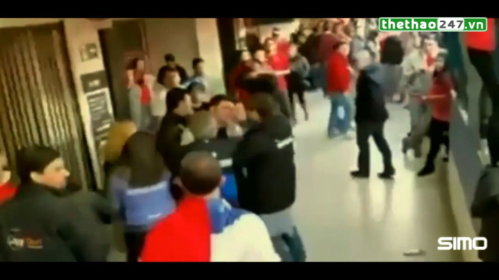 VIDEO: Gia đình Messi xích mích với CĐV Chile ở chung kết Copa America 2015