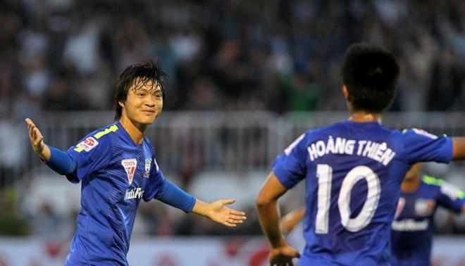 VIDEO: Những pha bóng tinh tế của Tuấn Anh ở lượt đi V-League 2015